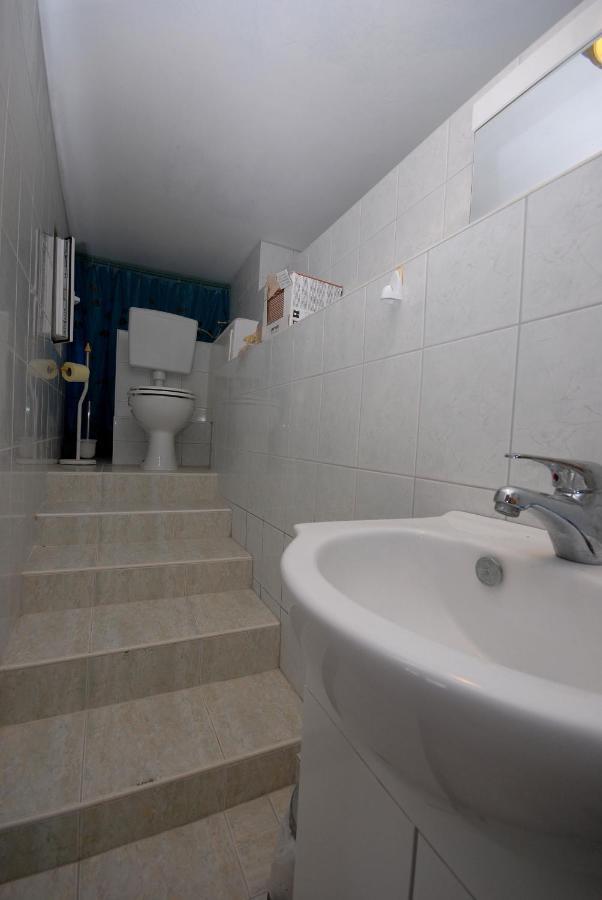 Apartments And Rooms With A Swimming Pool Kali, Ugljan - 14083 Exterior photo